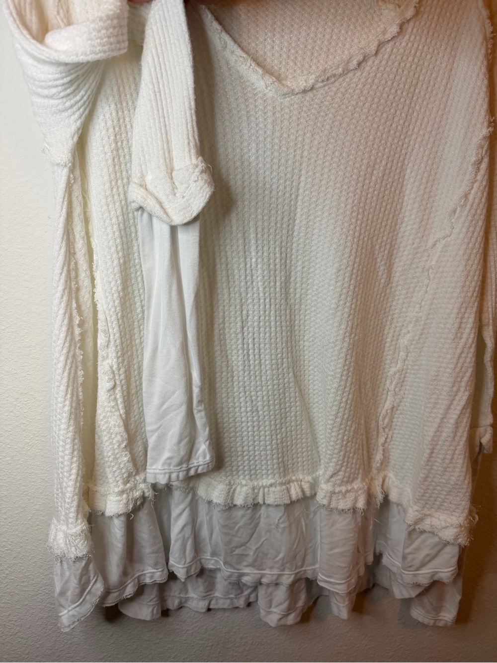 We The Free Waffle Knit V-Neck Ruffle Hem Long Sleeve Top White XS Boho - Picture 4 of 8